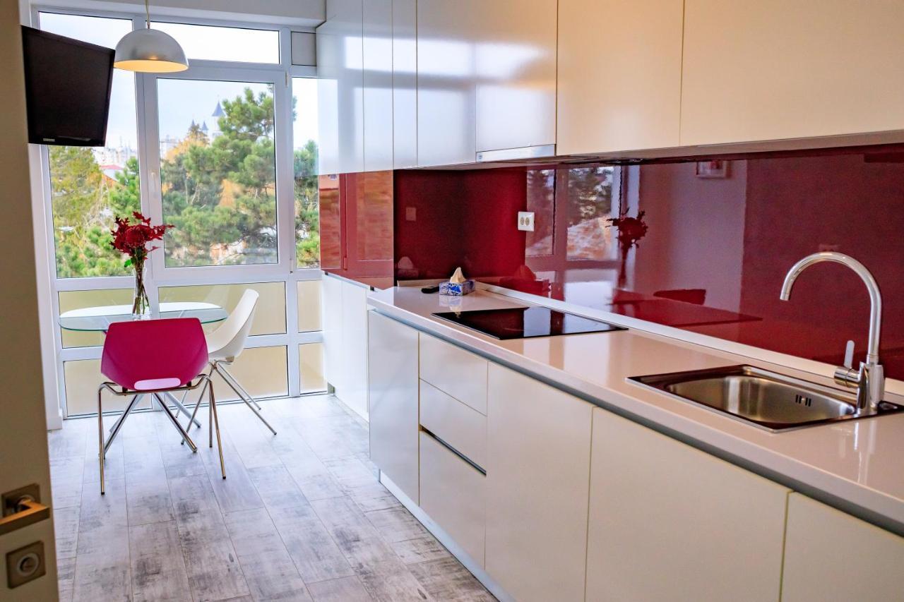 Central Bliss Apartment ซูชาวา ภายนอก รูปภาพ