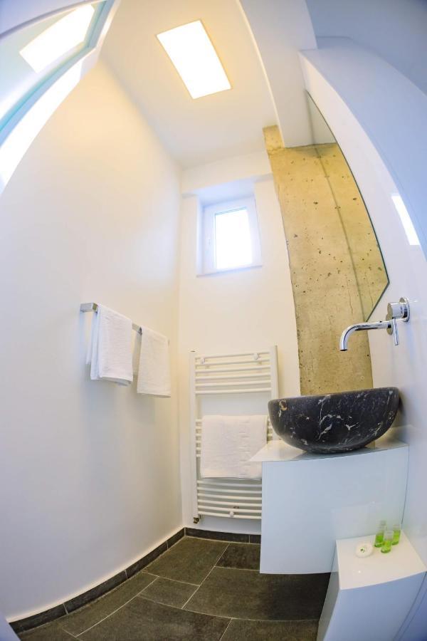 Central Bliss Apartment ซูชาวา ภายนอก รูปภาพ